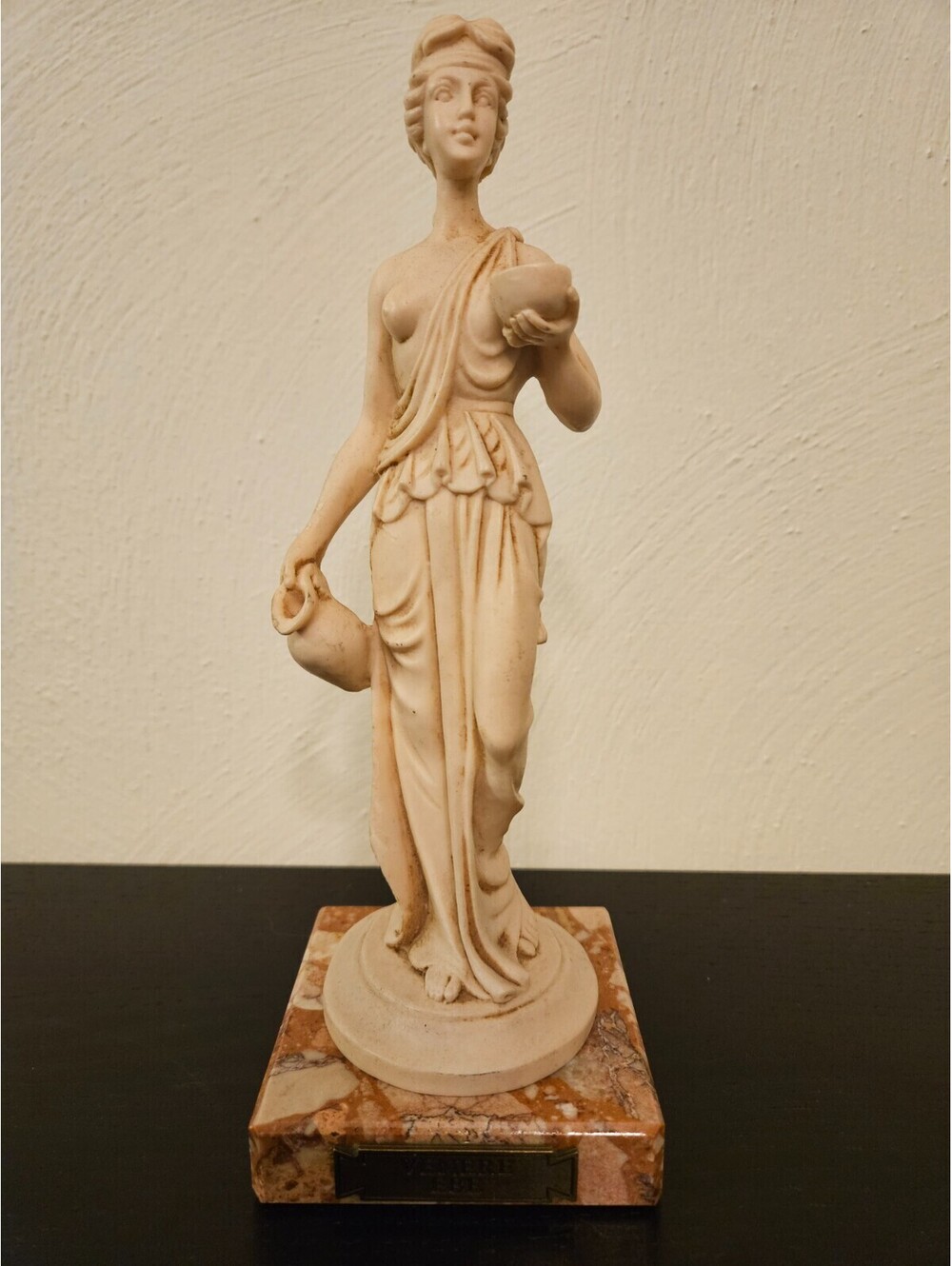 Venere Statue Souvenir from Italy 9.25"H